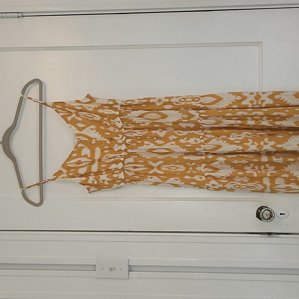 BB Dakota Yellow V-Neck Sleeveless Maxi Dress